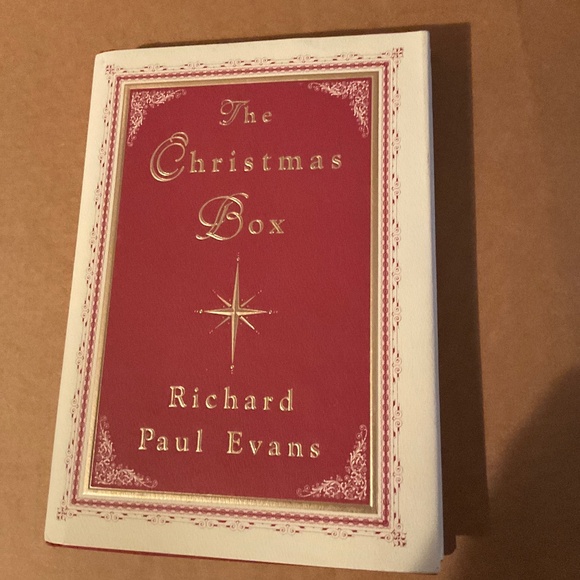 Simon & Schuster Other - Book - The Christmas Box by  by Richard Paul Evans. H222